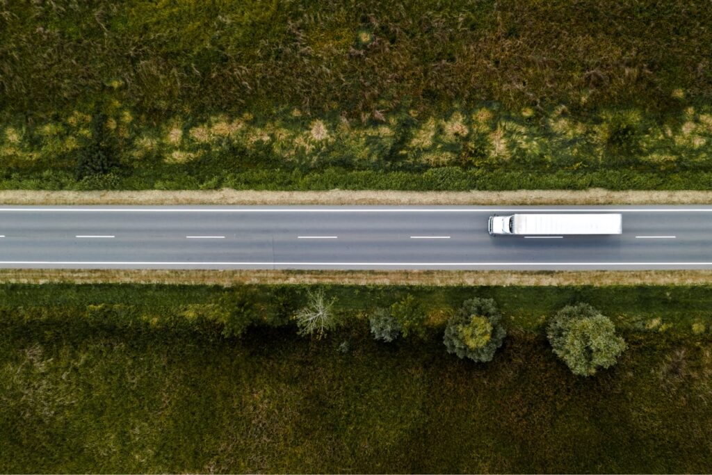 Long distance moving truck